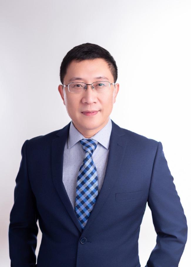 说明: C:\Users\hao\Desktop\DWEI Law Firm 01\business\business card\6 cities\photo to be used.jpeg