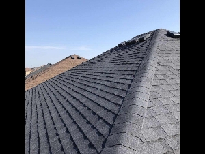 Reliable Roofing  诚信屋顶