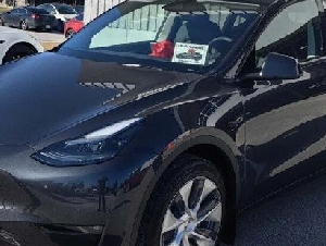 <<12月特惠，特斯拉 机场接送,$50起>>超值惊喜，一路平安!!!