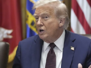 
                美联邦上诉法院裁定：特朗普多数关税非法，白宫贸易政策遭重挫
            