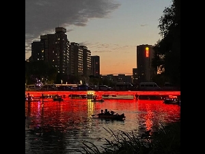 
                工资又回到了3000元时代
            