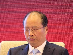 媒体：易会满几个家人也被带走 银行同学先期落马