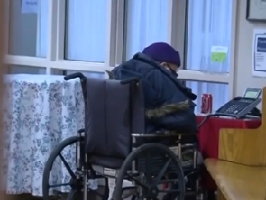 
                士嘉堡女子被禁止探望长期护理院中年迈母亲：不得不这样做
            