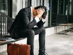 
                2025年：身边遍地中年失业者！
            