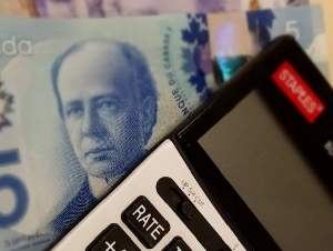 
                你不会想到：把钱借给自己的配偶也是合理合法的省税妙招
            