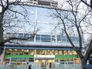 
                加拿大高校实习大面积造假曝光！90名留学毕业生恐失移民资格
            