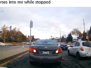 
                宝马女车主16街等红灯遭前车"倒车猛撞"! 网友: 这是经典手法
            