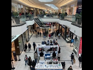 
                加拿大现在找工作有多难？3.3名失业者对应一个岗位
            