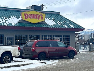 
                加拿大知名连锁餐厅3名员工涉盗窃门店小费逾50万元！
            