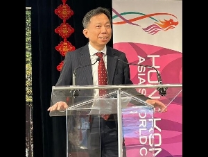 
                香港经贸处与香港旅发局合办新春酒会庆祝马年
            