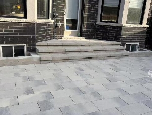 Century Landscaping INC.专业铺砖，值得信赖，免费评估。