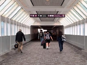 
                今天生效！加拿大宣布对2大亚洲国家旅客免签，只需满足这些条件
            
