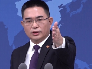 曹兴诚弟弟企图蒙混过关进入大陆,在上海被拒入境